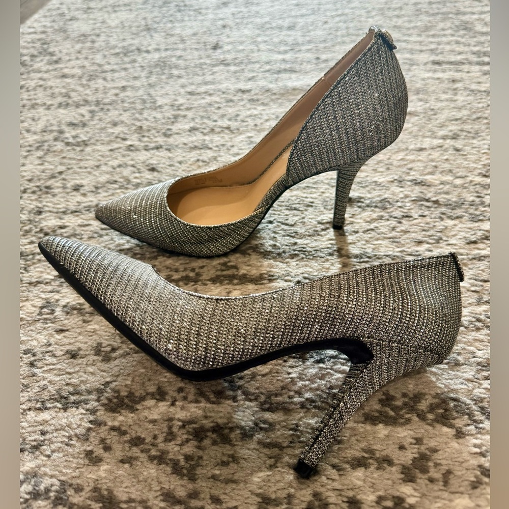 Michael Kors pumps - heels - size 6 - silver